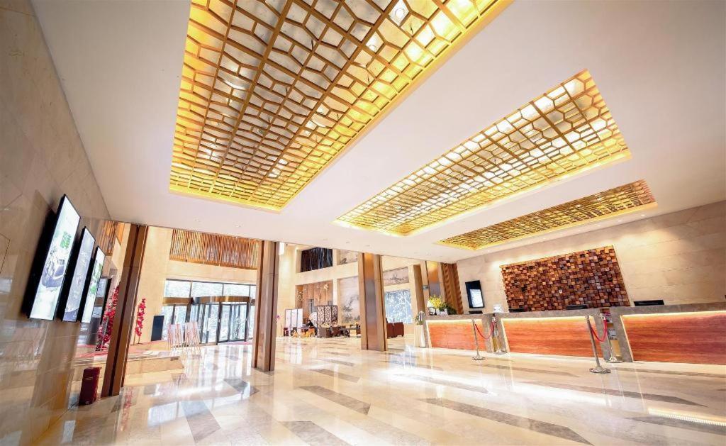 Yueyang Grand Skylight Hotel מראה חיצוני תמונה