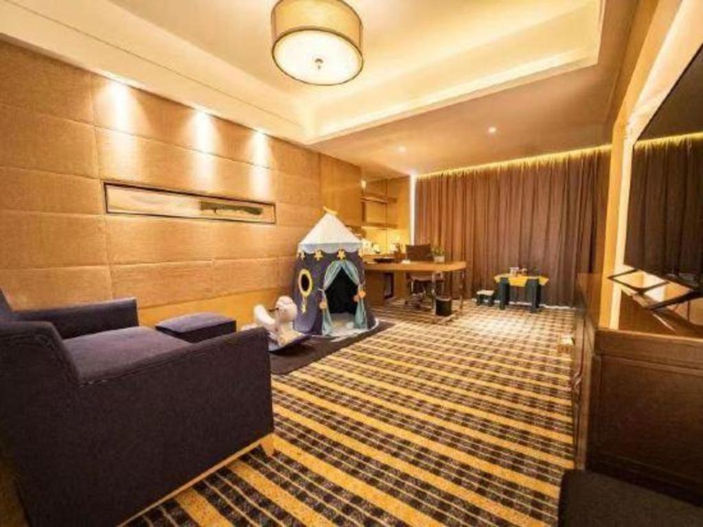 Yueyang Grand Skylight Hotel מראה חיצוני תמונה