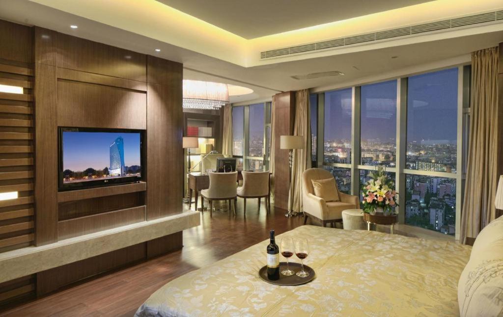 Yueyang Grand Skylight Hotel מראה חיצוני תמונה